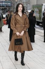 SARAH PIDGEON Arrives at Carolina Herrera Fashion Show in New York 02/10/2025
