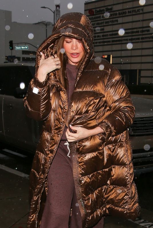 SOFIA VERGARA Arrives at Cedars-Sinai Medical Center 02/14/2025
