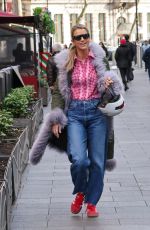 VOGUE WILLIAMS in a Patterned Pink Shirt and Denim Arrives at Global Offices 02/05/2025