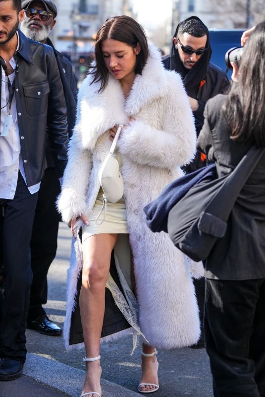 ADELE EXARCHOPOULOS Arrives at Courreges Fall/Winter 2025-2026 Show at Paris Fashion Week 03/05/2025