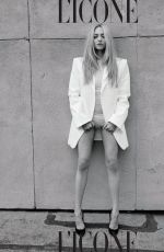 AMANDA SEYFRIED in L