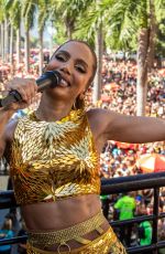 ANITTA Performs in Centro, Brazil 03/08/2025