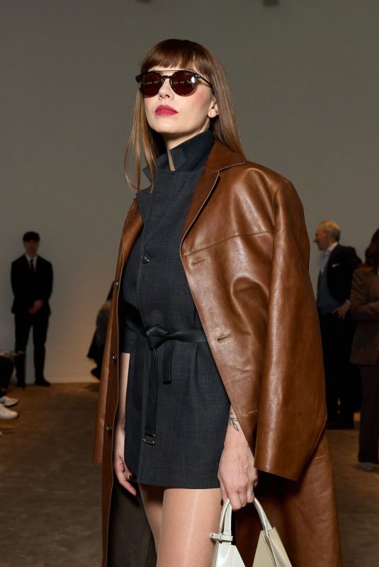ANNALISA at Tod