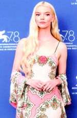 ANYA TAYLOR-JOY - Fotobuch, March 2025