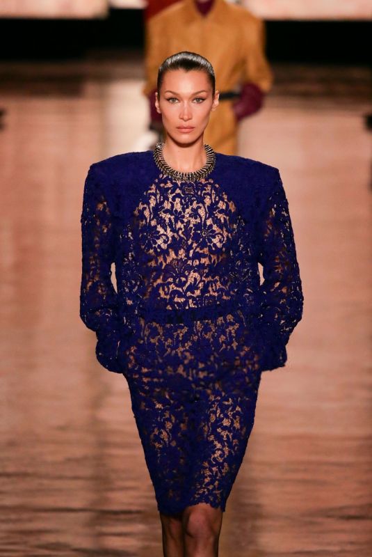 BELLA HADID Walks Runway at Saint Laurent Womenswear F/W 25/26 Show at Paris Fashion Week 03/11/2025