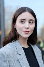 CAYLEE COWAN Arrives at Stella McCartney Fashion Show in Paris 03/05/2025