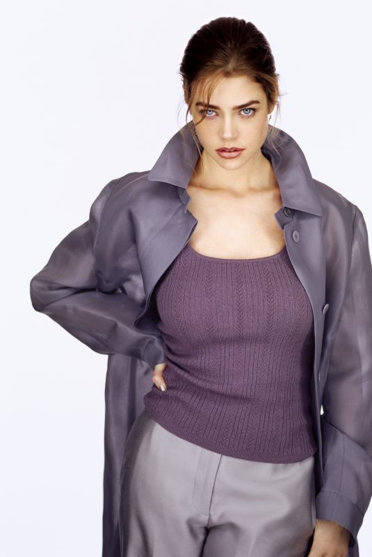 DENISE RICHARDS - Instyle Photoshoot 1999