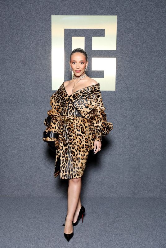 DOJA CAT at Balmain Womenswear Fall/Winter 2025 Fashion Show in Paris 03/05/2025