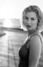 GRETCHEN MOL for InStyle, April 1999
