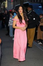 JENNA DEWAN Leaves Kelly Clarkson Show in New York 03/07/2025