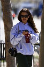 JESSICA ALBA Heading to a Chiropractor Appointment in Culver City 03/18/2025