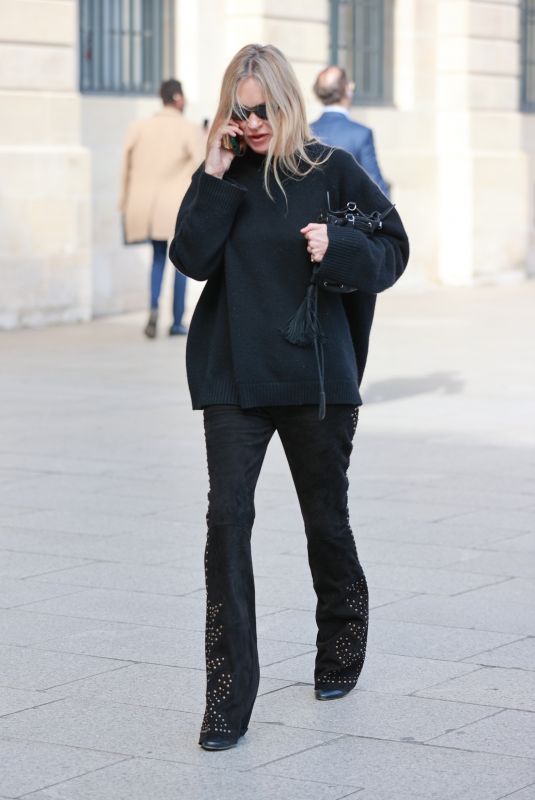 KATE MOSS Out and About in Paris 03/07/2025
