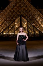 KEIRA KNIGHTLEY Arrives at Le Grand Diner du Louvre in Paris 03/04/2025