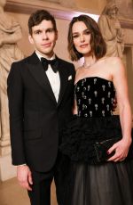 KEIRA KNIGHTLEY Arrives at Le Grand Diner du Louvre in Paris 03/04/2025