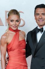 KELLY RIPA at 97th Annual Academy Awards in Hollywood 03/02/2025