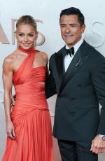 KELLY RIPA at 97th Annual Academy Awards in Hollywood 03/02/2025
