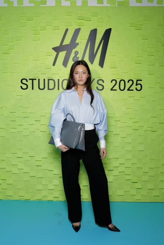 LILY CHEE at H&M Studio SS25 Fashion Show in Paris 03/03/2025