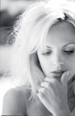 MENA SUVARI for Modern Luxury, January 2004
