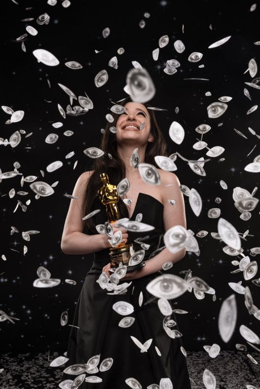 MIKEY MADISON - Inside Oscars