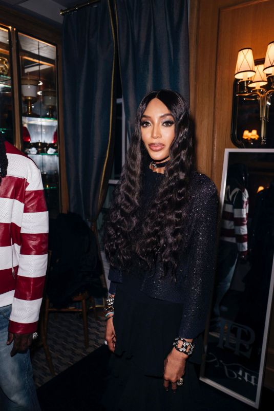 NAOMI CAMPBELL at PrettyLittleThing