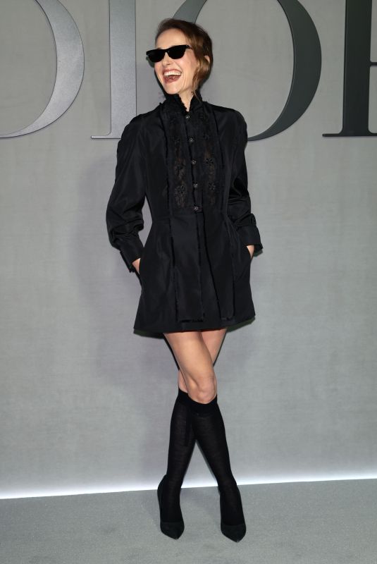 NATALIE PORTMAN at Christian Dior Show at Paris Fashion Week 03/04/2025