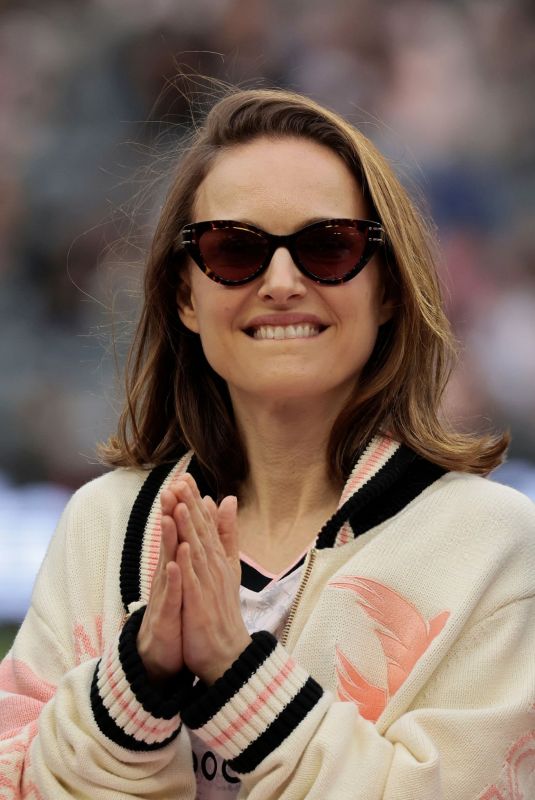 NATALIE PORTMAN at NWSL Match Between Angel City FC and Seattle Reign in Los Angeles 03/30/2025