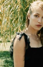 PIPER PERABO for Allure, December 2003