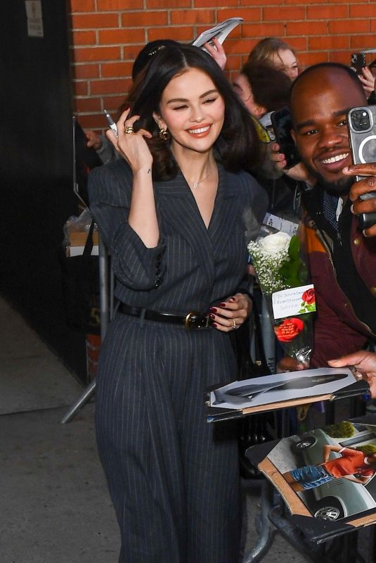 SELENA GOMEZ Arrives at Drew Barrymore Show in New York 03/25/2025