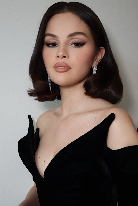 SELENA GOMEZ – Tonight Show Starring Jimmy Fallon Backstage Photoshoot, March 2025