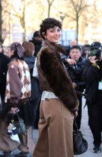 TAYLOR HILL at Chloe Womenswear F/W 25/26 Show at Paris Fashion Week 03/06/2025