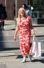 VANESSA FELTZ Leaves Her Vanessa Show 03/27/2025