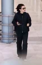 ZOEY DEUTCH Arrives at Charles de Gaulle Airport in Paris 03/04/2025