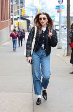 AIMEE LOU WOOD Arrives at Drew Barrymore Show in New York 04/03/2025