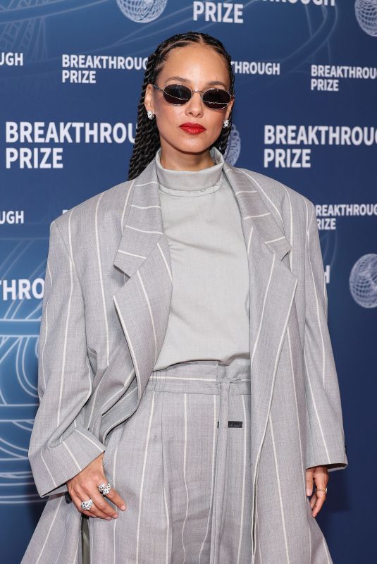 ALICIA KEYS at 11th Breakthrough Prize Ceremony at Barker Hangar 04/05/2025
