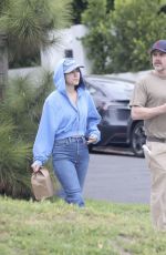 CAYLEE COWAN and Casey Affleck Out for Coffee in Los Angeles 04/17/2025