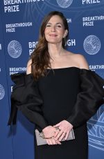 DREW BARRYMORE at 11th Breakthrough Prize Ceremony at Barker Hangar 04/05/2025