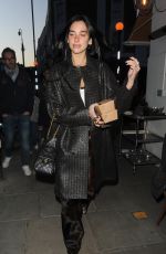 DUA LIPA Picks up Takeaway Food in London 04/16/2025