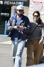 ELIZABETH OLSEN and Robbie Arnett Visited a Local Bookstore 04/04/2025