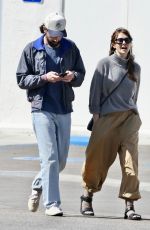ELIZABETH OLSEN and Robbie Arnett Visited a Local Bookstore 04/04/2025