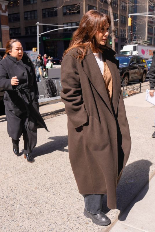 ELIZABETH OLSEN Leaves WNYC Radio in New York City 03/25/2025