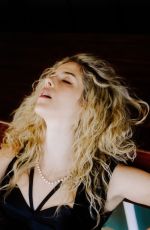 EMILY BETT RICKARDS for Vingt Sept Magazine, April 2025