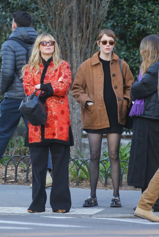 EMMA STONE and JENNIFER LAWRENCE Out for a Dinner in New York City 04/09/2025