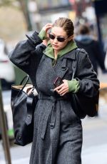 GIGI HADID Leaves Bradley Cooper