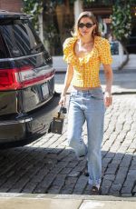 GIGI HADID Returning to Her Appartment in New York City 03/29/2025