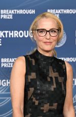GILLIAN ANDERSON at 11th Breakthrough Prize Ceremony at Barker Hangar 04/05/2025