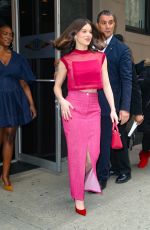 HAILEE STEINFELD Heading to a Taping Drew Barrymore Show in New York City 04/02/2025