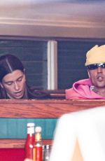 HAILEY and Justin BIEBER Out for Breakfast and Stroll at Venice Beach 04/24/2025