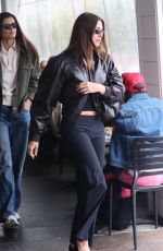 HAILEY BIEBER Out for Lunch at Beverly Glen Deli in Los Angeles 03/27/2025