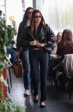 HAILEY BIEBER Out for Lunch at Beverly Glen Deli in Los Angeles 03/27/2025