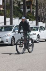 HAYLEY ROBERTS Enjoying a Bike Ride Out in Los Angeles 04/02/2025